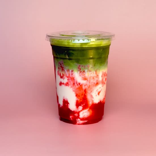 Strawberry Matcha bei Matcha Moves Mannheim